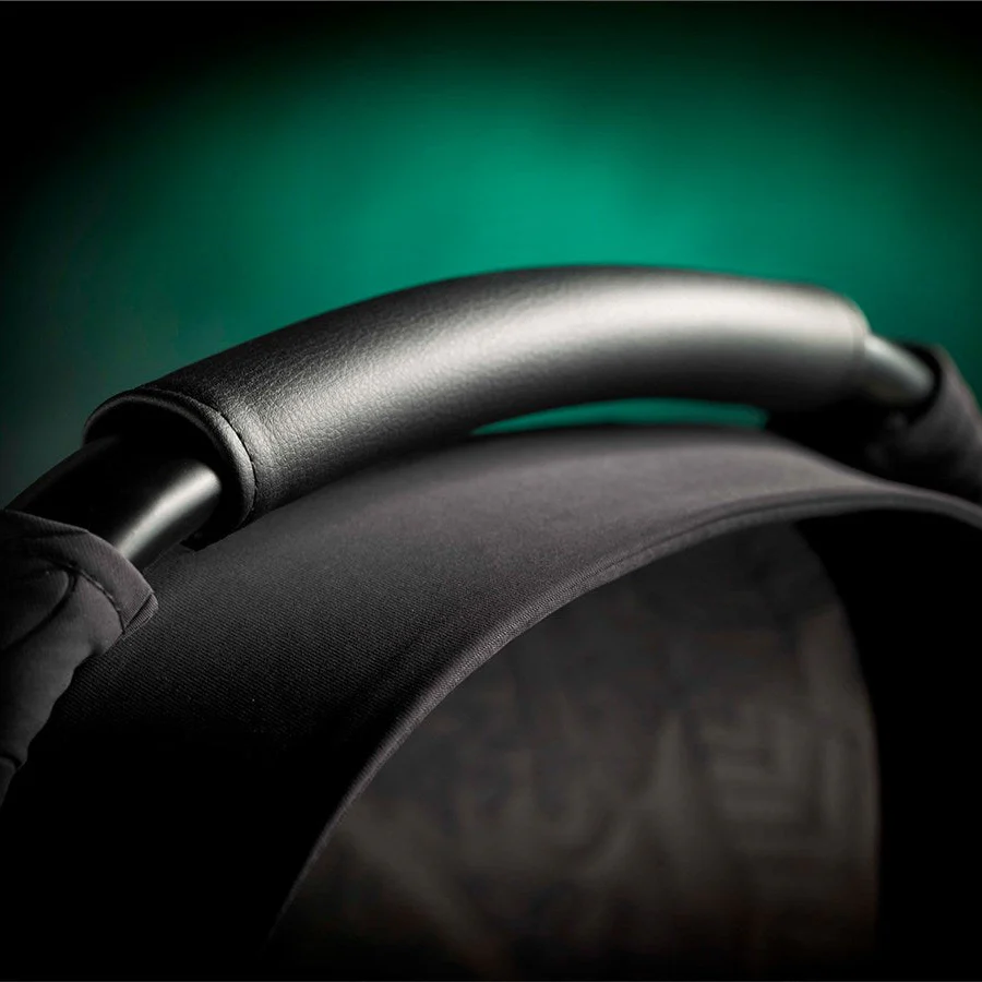 Jané Limited Edition Crosslight Pro Carbon 3in1 Travel System with Lie-Flat Kombibaby Car Seat - Image 30