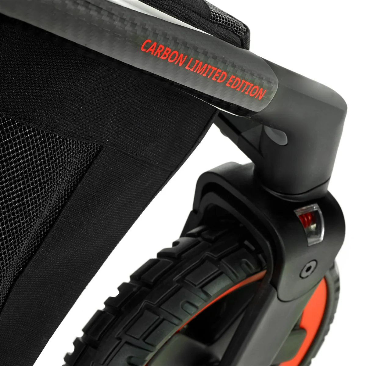 Jané Limited Edition Crosslight Pro Carbon 3in1 Travel System with Lie-Flat Kombibaby Car Seat - Image 7