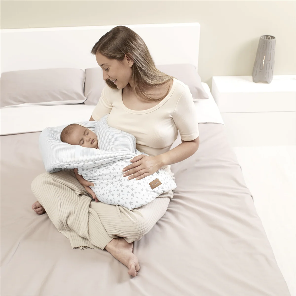 Jane Mims 4in1 Cot Blanket Shawl - Image 10