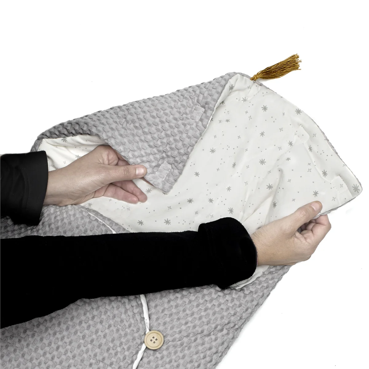 Jane Mims+ Baby Blanket Shawl with Hood – Ultimate Warmth & Comfort for Your Baby - Image 8