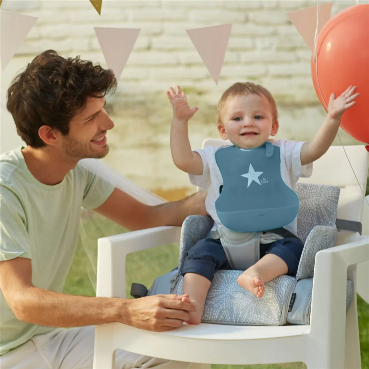 Jané Snap Roll-up Silicone Pelican Baby Bib - Image 5